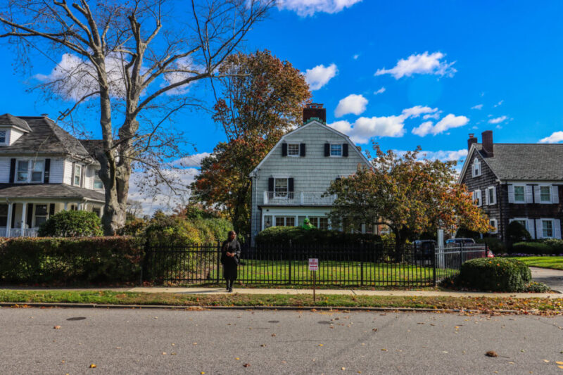 Walking Tour of Amityville